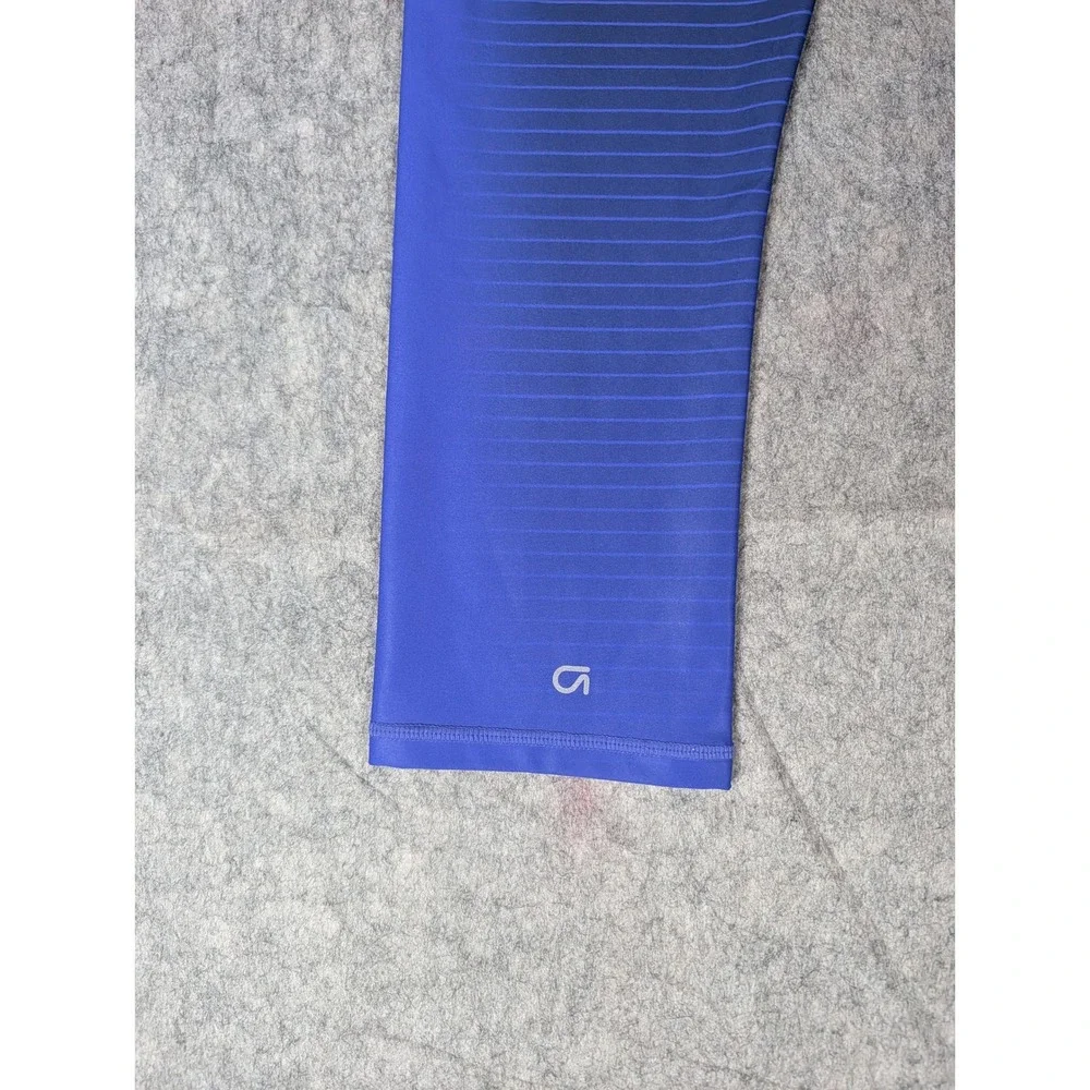 GapFit gFast Blue Ombre Striped Cropped Leggings Womens Performance Yoga Pants - Picture 10 of 10